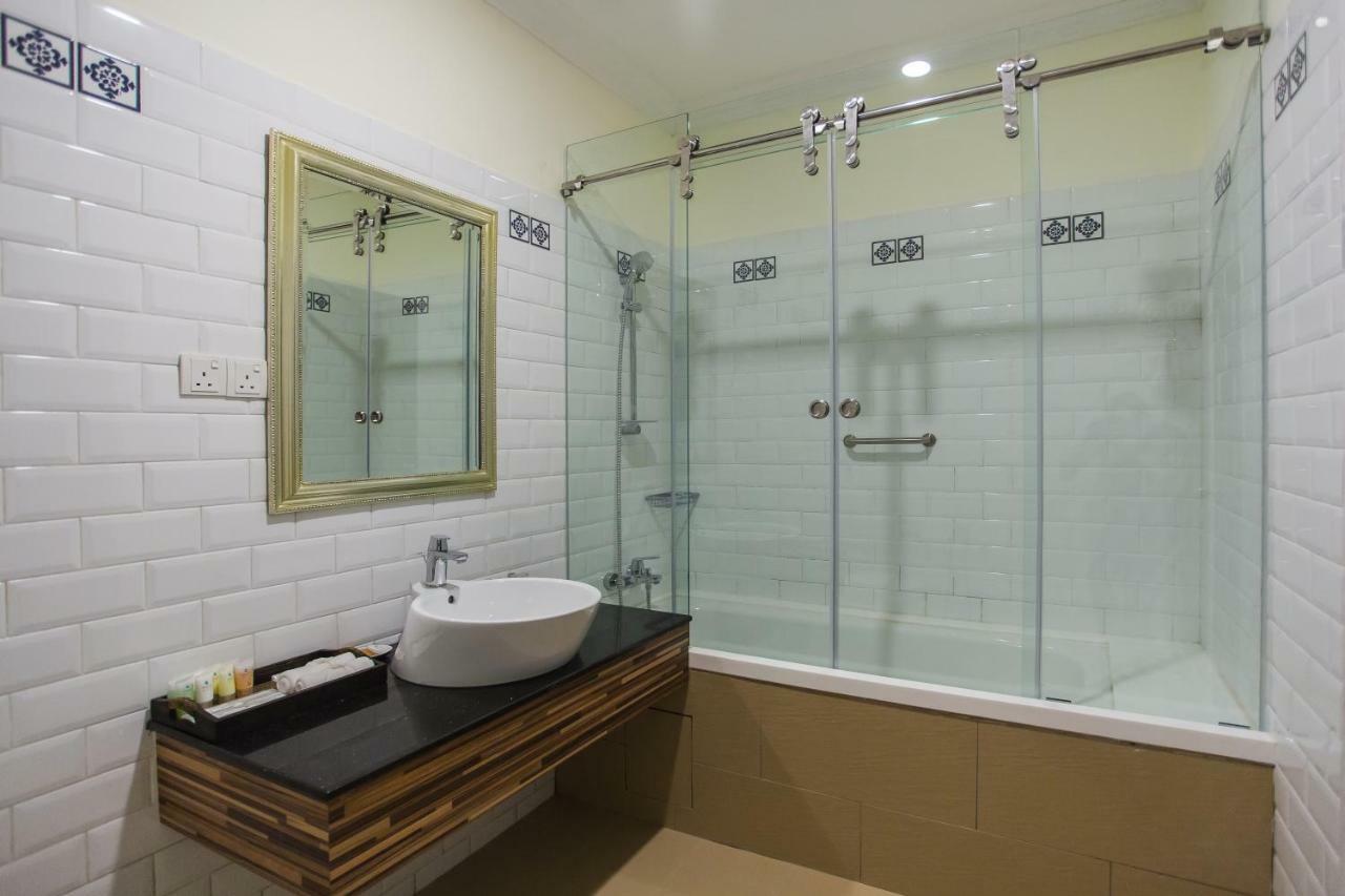 Aava Malacca Hotel Экстерьер фото